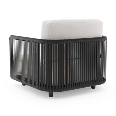 Organo loungestoel in zwart aluminium en zwart verticaal geweven luxe vlakke rope met ego eggshell all weather Solica kussen