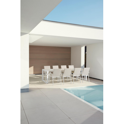 Lioni stapelbare tuinstoel in wit aluminium en beige luxe textilene