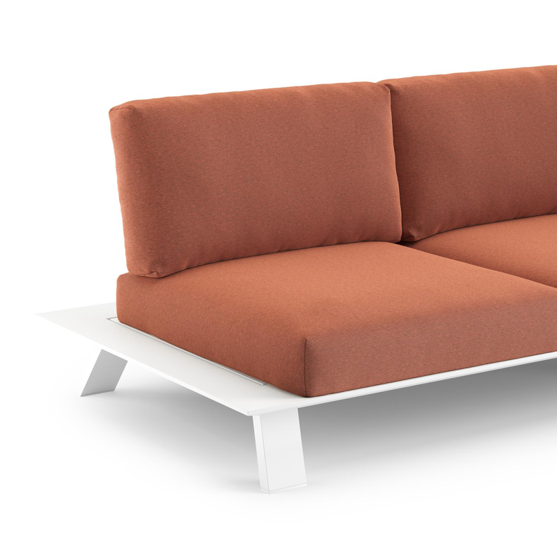 Cesano loungebank in wit aluminium met heritage rust all weather Sunbrella® luxe kussen