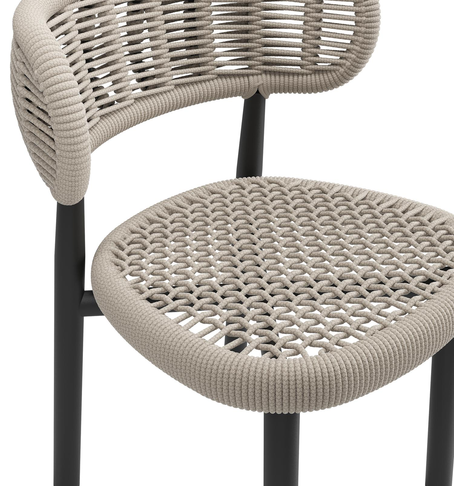 Chaise de jardin empilable Lomo en aluminium noir et corde ronde tissée carrée beige