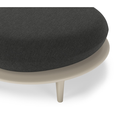 Pouf Bomero en aluminium beige et coussins en all weather sunbrella® luxe chartres sooty