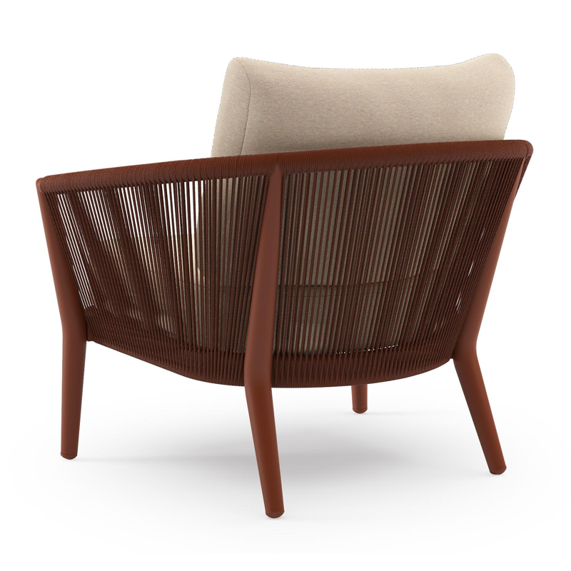 Orso loungestoel in roestbruin aluminium en roestbruin verticaal geweven ronde rope met Heritage Papyrus all weather sunbrella® luxe kussen