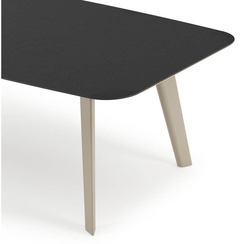 Lacrima tuintafel bootvorm in beige aluminium en volkeramiek Nero Black - L 255 x B 115 x H 74 cm