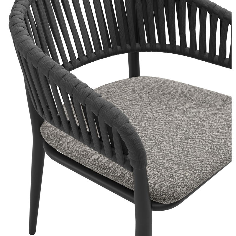 Tolfa stapelbare tuinstoel in zwart aluminium en zwart verticaal geweven luxe vlakke brede rope met stoelkussen in All Weather Sunbrella® Luxe Chartres Drizzle