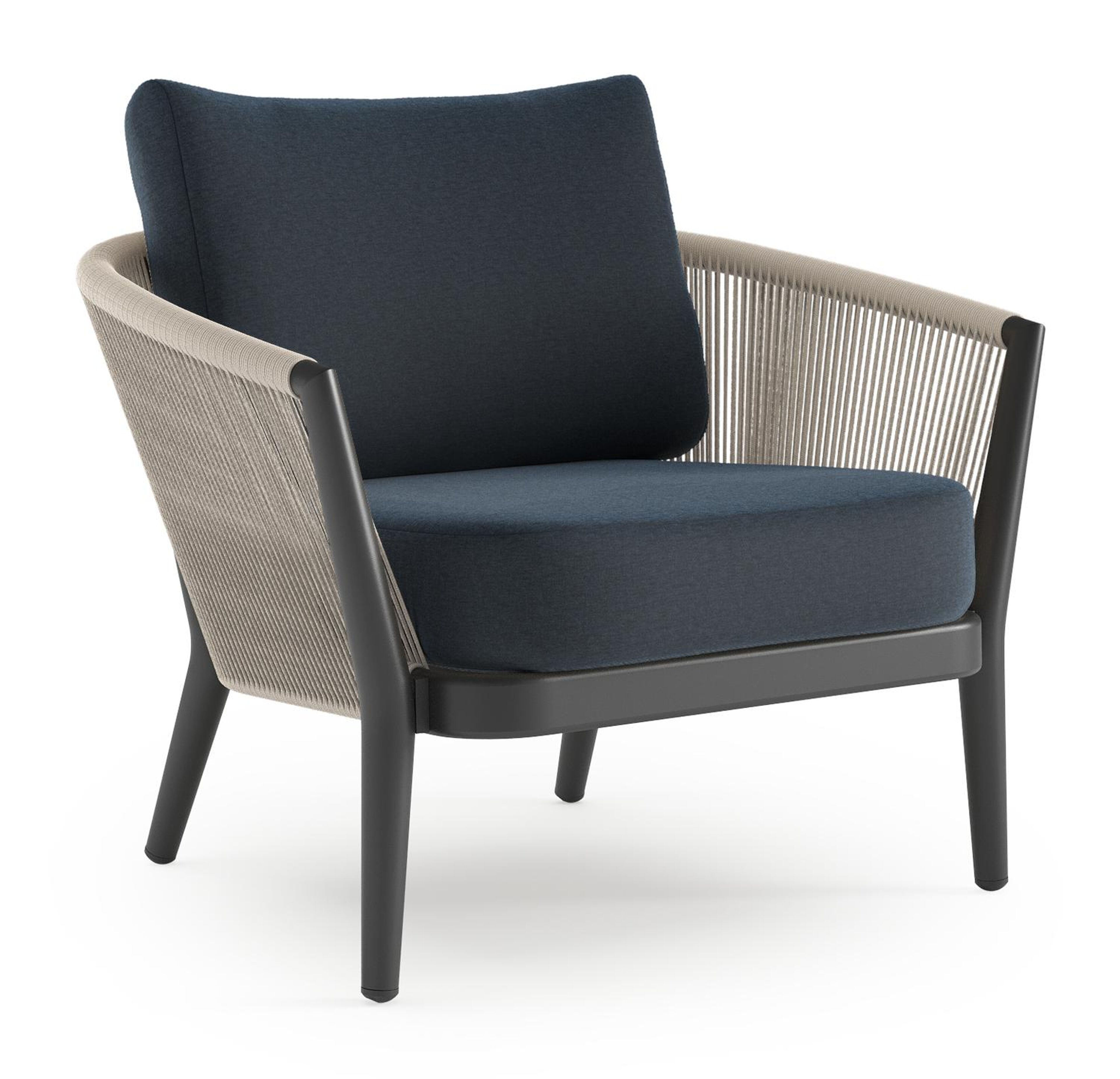 Orso loungestoel in zwart aluminium en beige verticaal geweven ronde rope met Heritage Indigo all weather sunbrella® luxe kussen