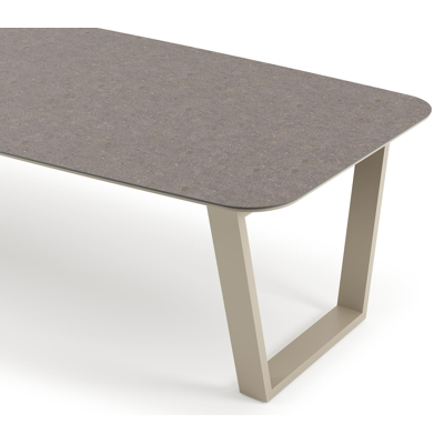 Pagino tuintafel bootvorm in beige aluminium en volkeramiek Wulong - L 315 x B 115 x H 73 cm
