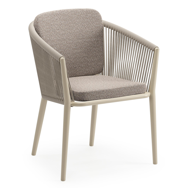 Orso tuinstoel in beige aluminium en beige verticaal geweven ronde rope met zitkussen in All Weather Sunbrella® Luxe Wander Manioc