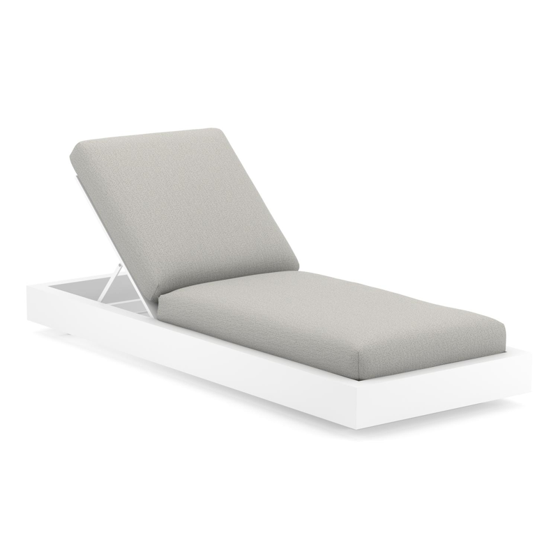 Como verstelbaar ligbed in wit aluminium met savane nimbus all weather sunbrella® luxe kussen