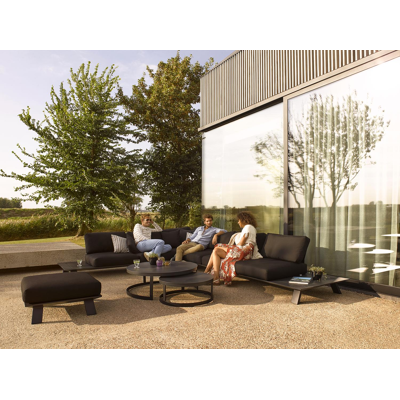 Cesano lounge poef in zwart aluminium met solid black all weather sunbrella® luxe kussen