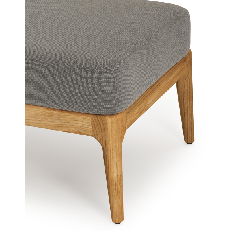 Orso poef in teak met Natte Dark Taupe all weather sunbrella® luxe kussen