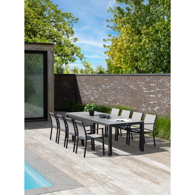 Varese tuinset in zwart aluminium en grijs keramisch glas tafelblad met 8 stapelbare Bareto tuinstoelen