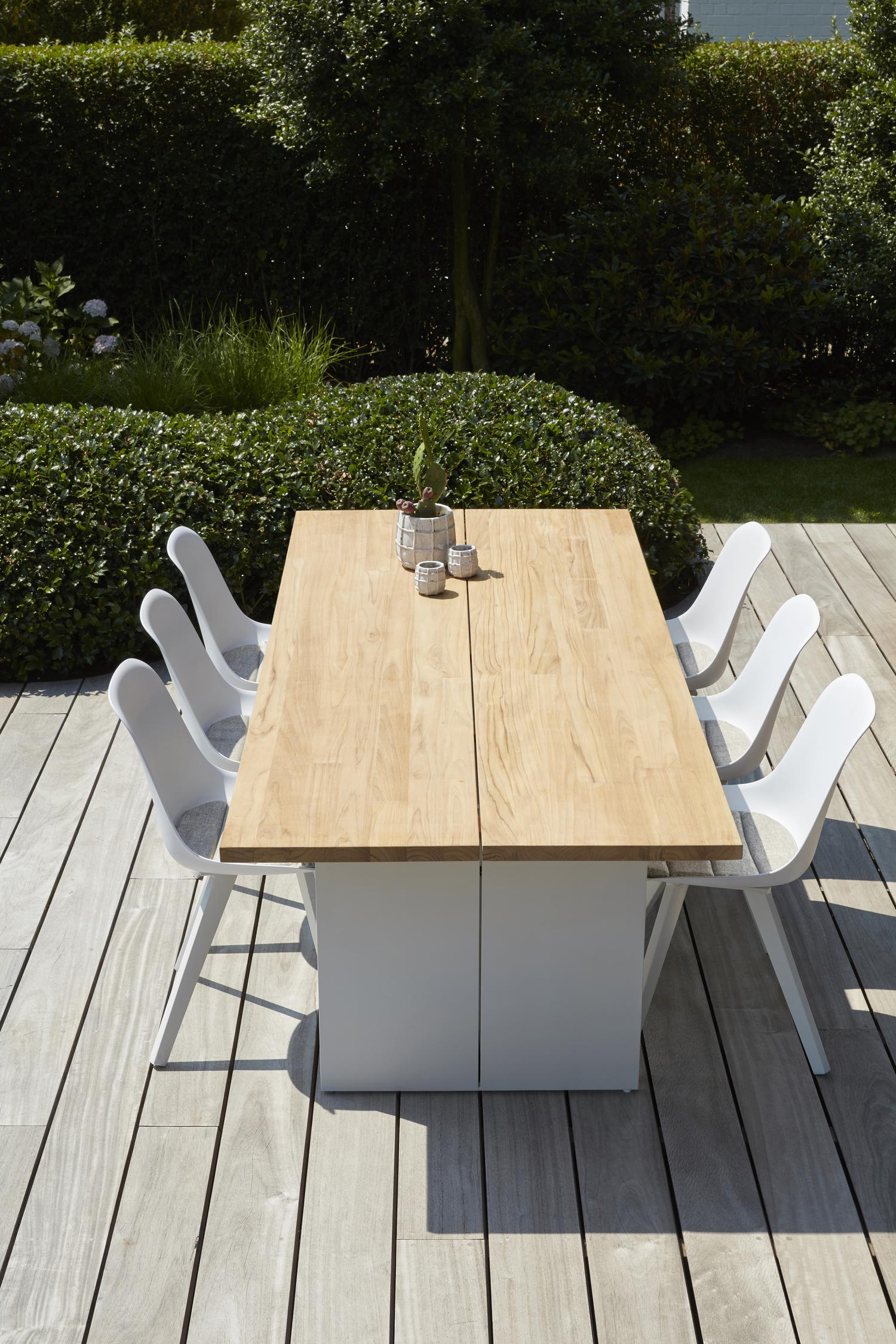 Viresa-Nano tuinstoel in wit aluminium en wit kunststof