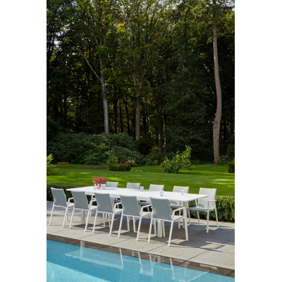 Calobra verlengbare tuintafel in wit aluminium en glas wit - L 220/330 x B 107 x H 75 cm