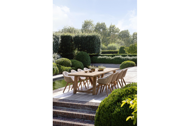 Beauville tuintafel in gerecycleerde teak - L 330 x B 100 x H 76 cm