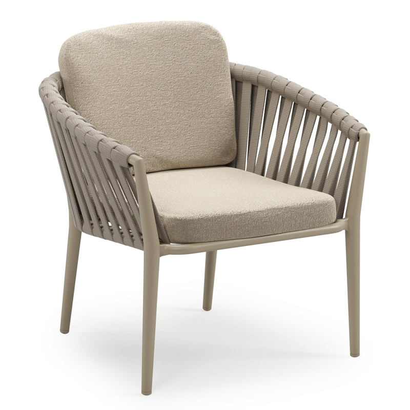 Orso low dining tuinstoel in beige aluminium en beige verticaal geweven luxe vlakke brede rope met stoelkussen in All Weather Cosytica Marbella Sand