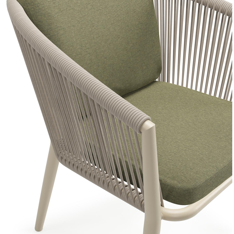 Orso tuinstoel in beige aluminium en beige verticaal geweven ronde rope met luxe zitkussen in All Weather Sunbrella® Luxe Heritage Leaf