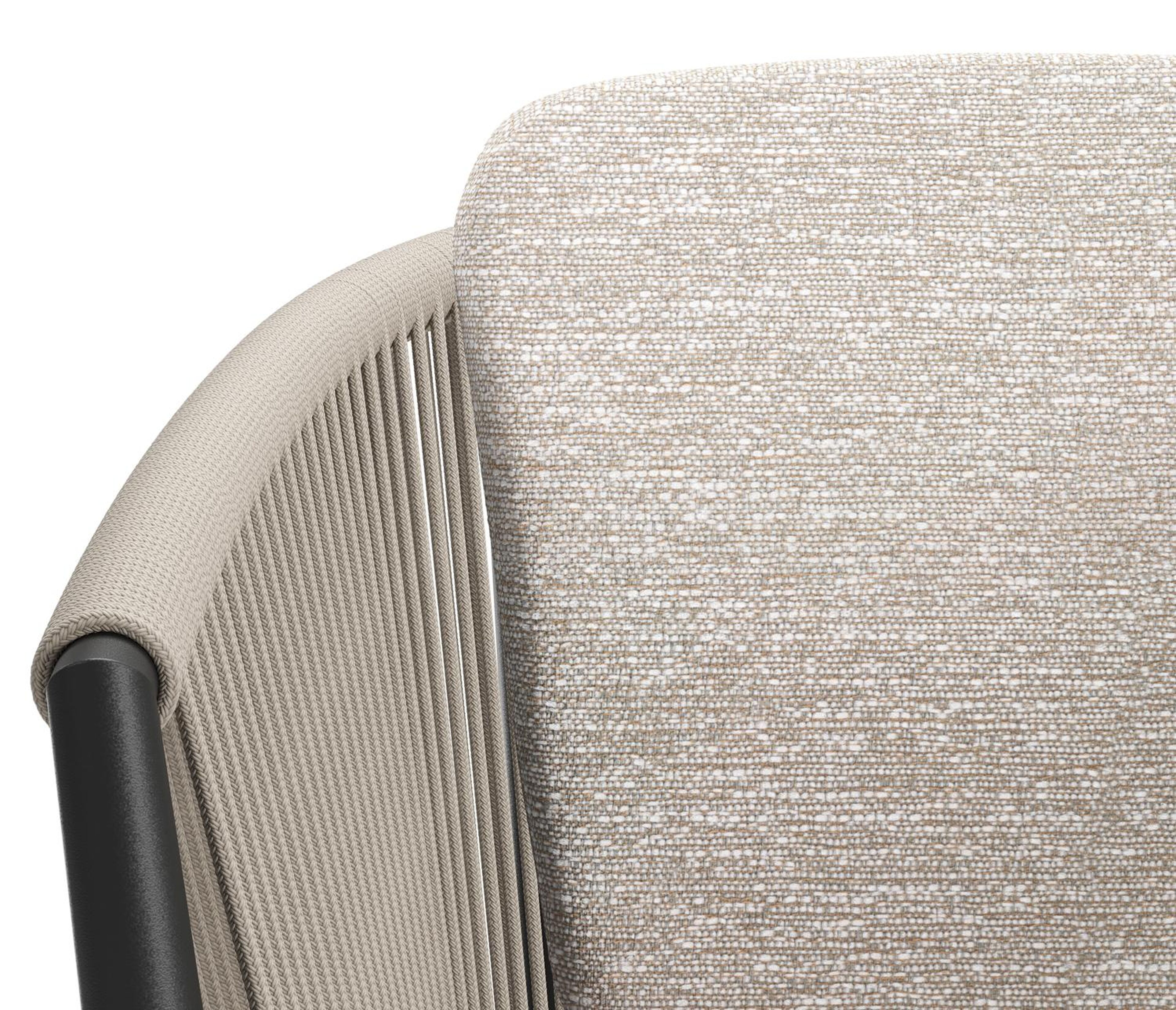 Orso tuinstoel in zwart aluminium en beige verticaal geweven ronde rope met zitkussen in All Weather Sunbrella® Luxe Tundra Sand