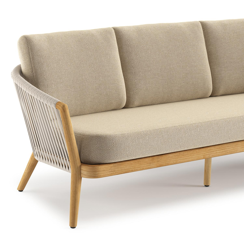 Orso loungebank in teak en beige verticaal geweven luxe vlakke rope met Althea Camel all weather cosytica kussen