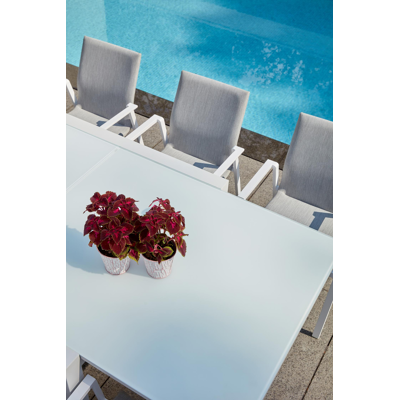 Calobra verlengbare tuintafel in wit aluminium en glas wit - L 220/330 x B 107 x H 75 cm