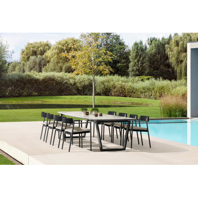 Pagino tuintafel bootvorm in zwart aluminium en volkeramiek colorado dunes - L 315 x B 115 x H 73 cm