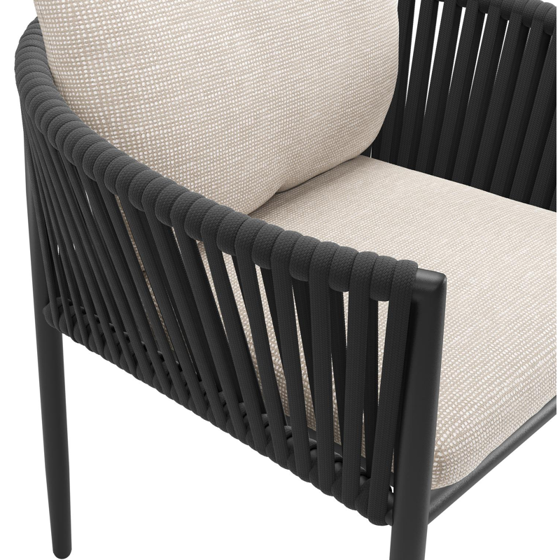 Organo tuinstoel in zwart aluminium en zwart verticaal geweven luxe vlakke rope met zitkussen in All Weather Sunbrella® Luxe Slow Farafra