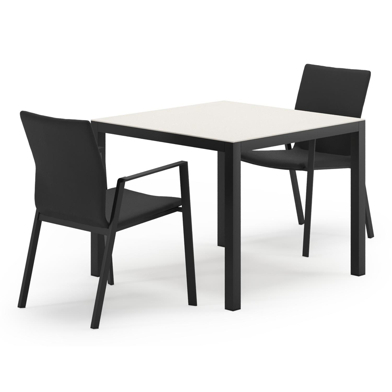 Feltro tuinset in zwart aluminium en sintered stone Crema minerale met 2 Madura tuinstoelen