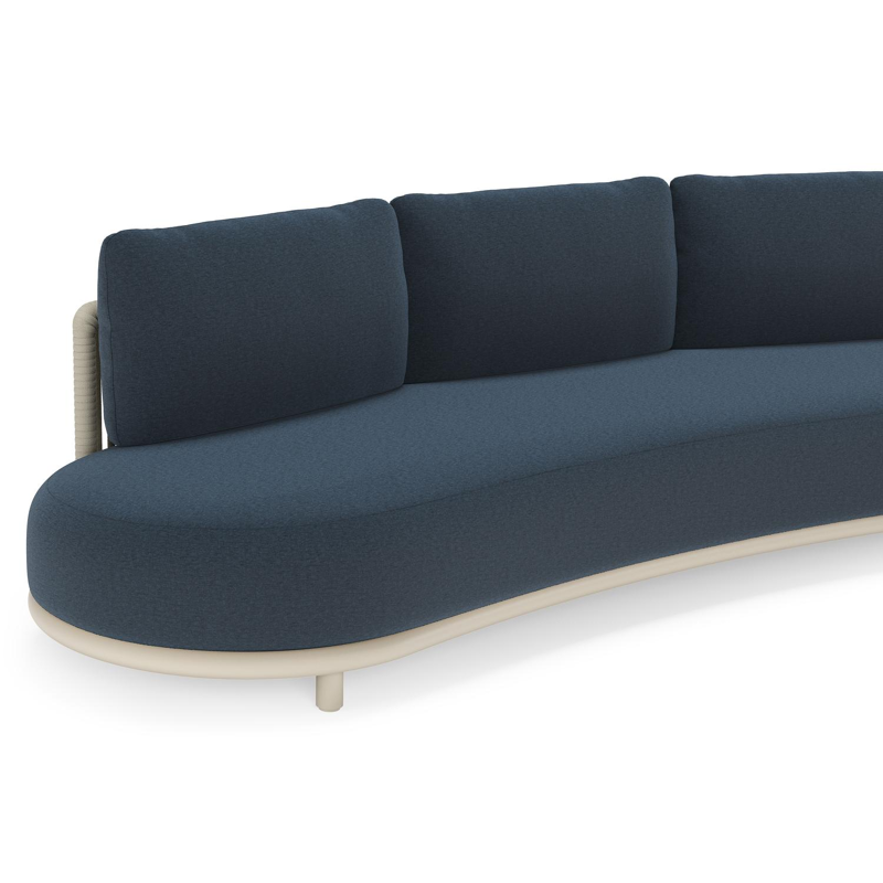 Lomano loungebank in beige aluminium en beige verticaal geweven luxe vlakke rope met Heritage Indigo all weather sunbrella® luxe