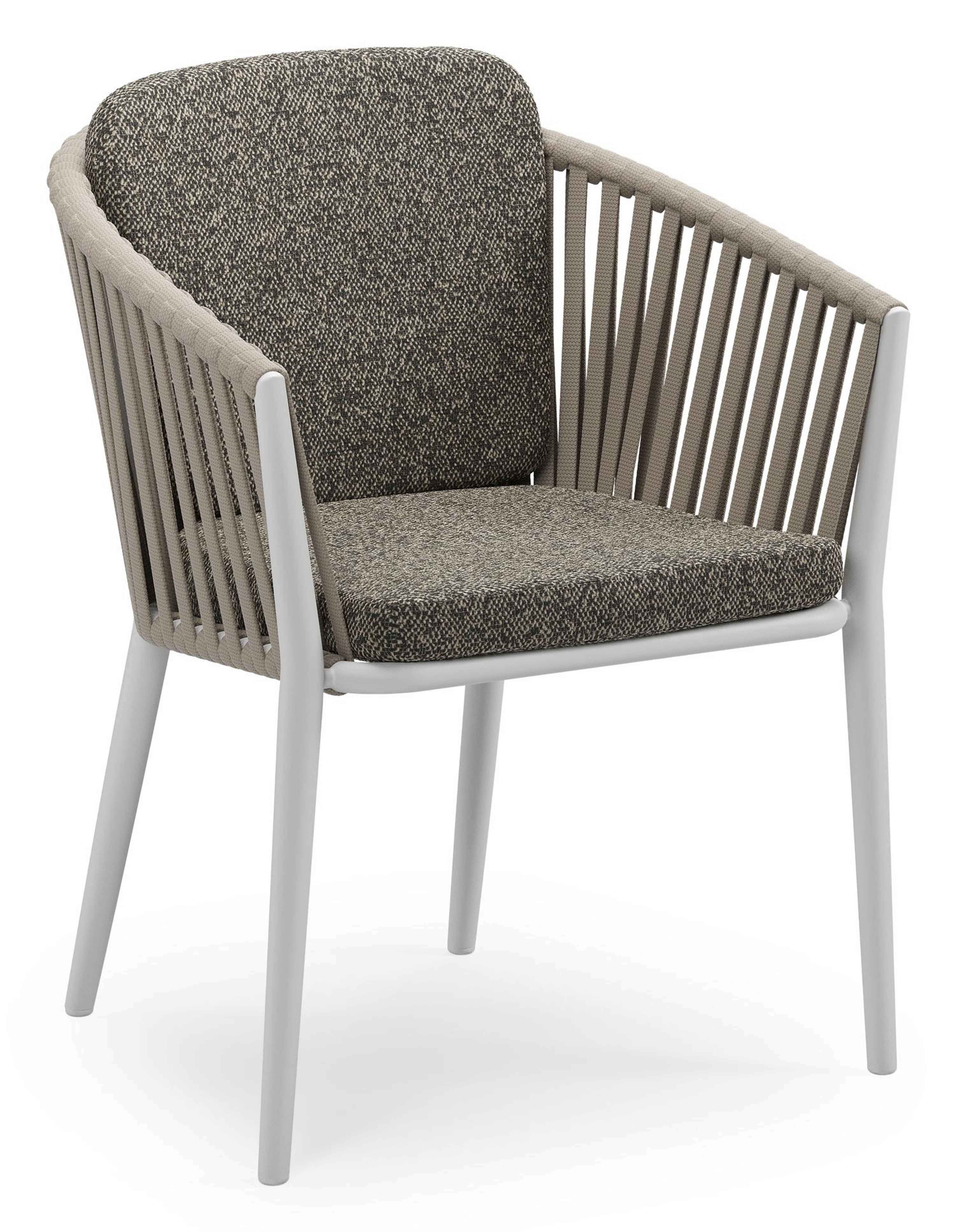 Orso stapelbare tuinstoel in wit aluminium en beige verticaal geweven luxe vlakke brede rope met stoelkussen in All Weather Cosytica Marbella Tunder