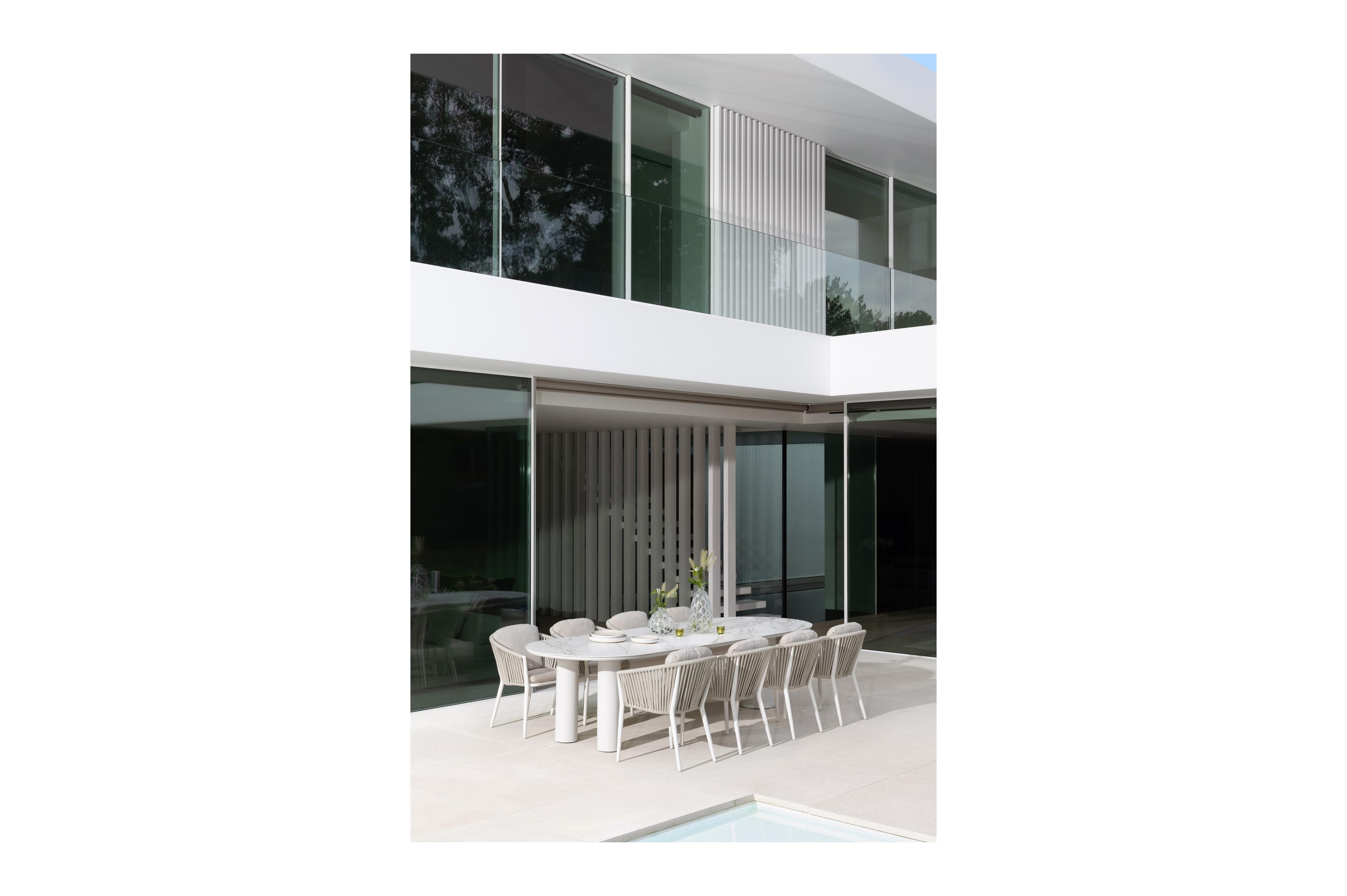 Organo tuintafel ovaal in wit aluminium en volkeramiek  calacatta - L 300 x B 110 x H 74 cm