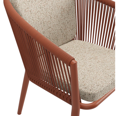 Orso stapelbare tuinstoel in roestbruin aluminium en roestbruin verticaal geweven ronde rope met kussen in All Weather Cosytica Bora Jungle