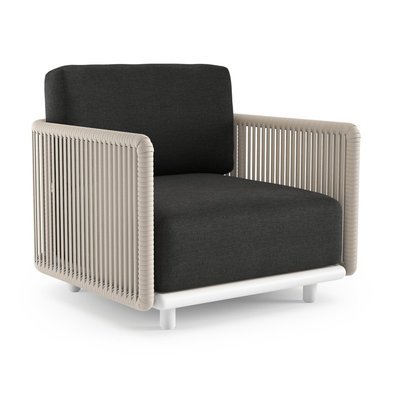 Organo loungestoel in wit aluminium en beige verticaal geweven luxe vlakke rope met chartres sooty all weather Sunbrella® luxe kussen