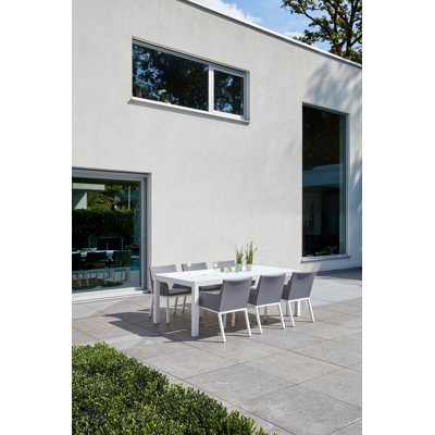 Calobra verlengbare tuintafel in wit aluminium en glas wit - L 220/330 x B 107 x H 75 cm