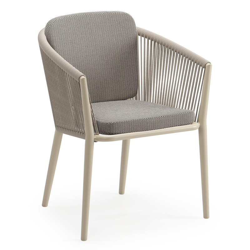 Orso tuinstoel in beige aluminium en beige verticaal geweven ronde rope met zitkussen in All Weather Sunbrella® Luxe Lopi Pepper