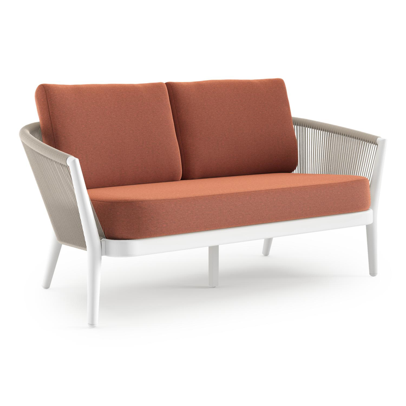 Orso loungebank in wit aluminium en beige verticaal geweven ronde rope met Heritage Rust all weather sunbrella® luxe kussen