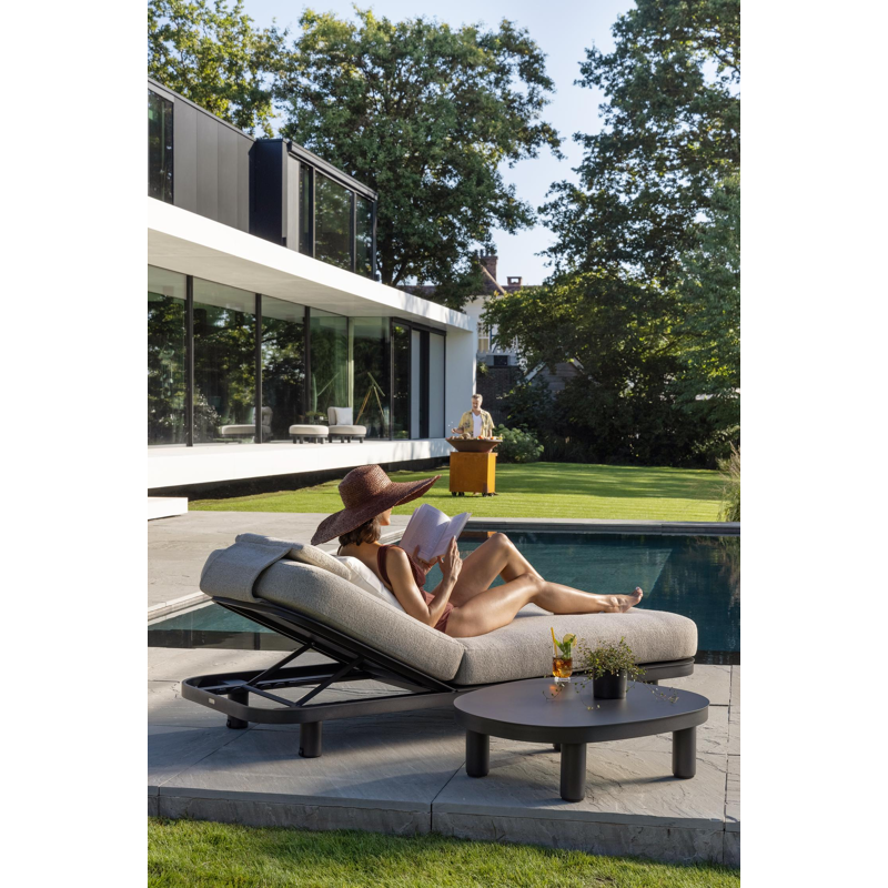 Table basse Donato en aluminium noir - Lg 91 x Lg 76 x H 25 cm