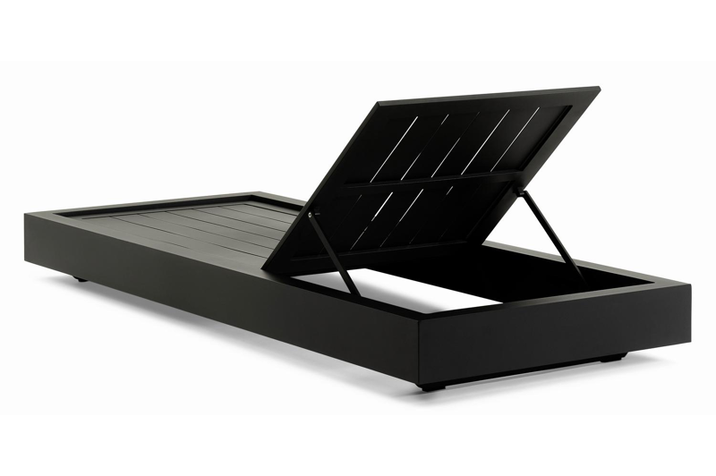 Como verstelbaar ligbed in zwart aluminium met lopi marble all weather Sunbrella® luxe kussen