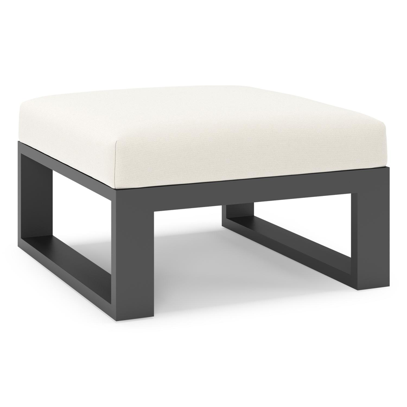 Verato poef in zwart aluminium met savane white all weather sunbrella® luxe kussen