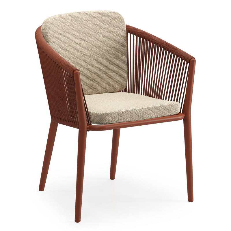 Orso tuinstoel in roestbruin aluminium en roestbruin verticaal geweven ronde rope met zitkussen in All Weather Cosytica Althea Camel