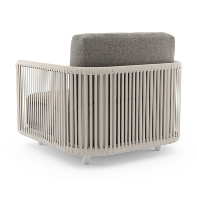 Fauteuil de jardin Organo en aluminium blanc et corde luxe plate tissée verticalement beige et coussin en all weather Sunbrella® luxe chartres drizzle