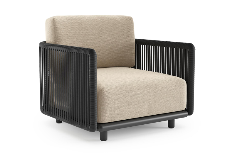 Organo loungestoel in zwart aluminium en zwart verticaal geweven luxe vlakke rope met althea chalk all weather Cosytica kussen