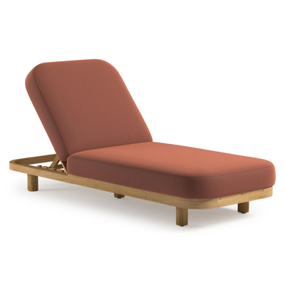 Chaise longue réglable Donato en teck avec All Weather Sunbrella® luxe heritage rust coussin