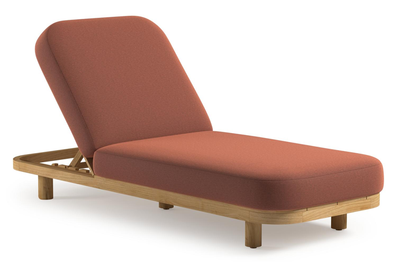 Chaise longue réglable Donato en teck avec All Weather Sunbrella® luxe heritage rust coussin