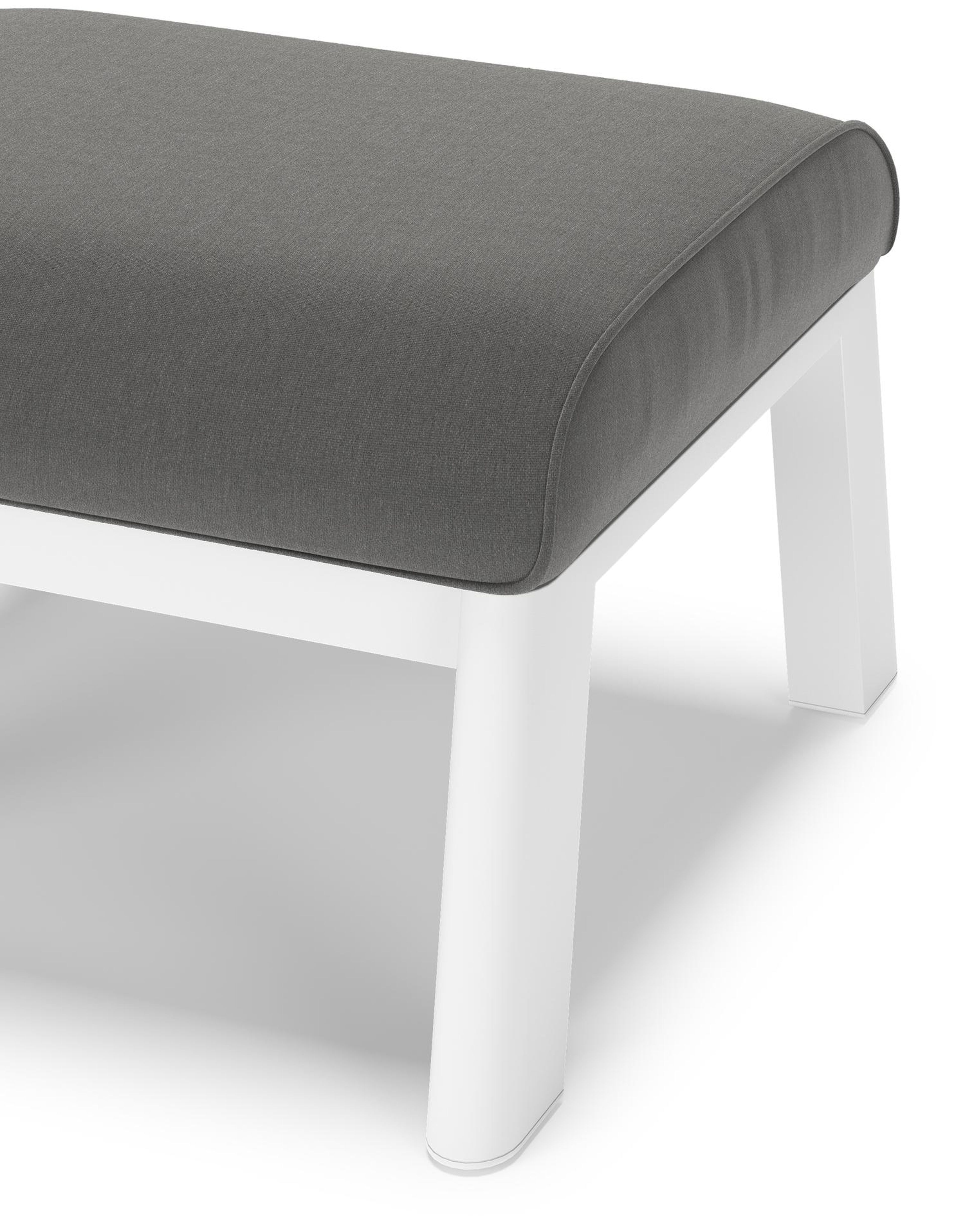 Cirello poef in wit aluminium met natte charcoal chine all weather sunbrella® luxe kussen