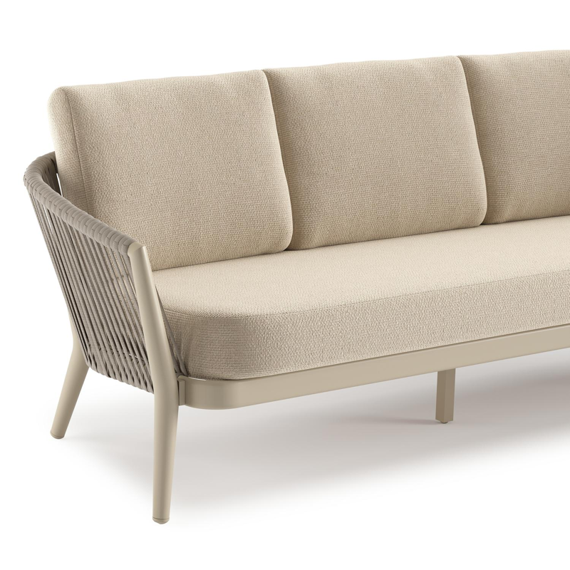 Orso loungebank in beige aluminium en beige verticaal geweven ronde rope met Althea Chalk all weather cosytica kussen