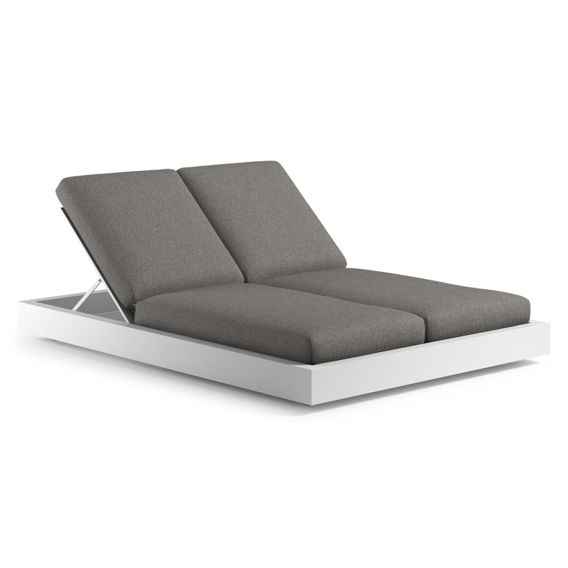 Como verstelbaar dubbel ligbed in wit aluminium met tundra charcoal all weather Sunbrella® luxe kussen