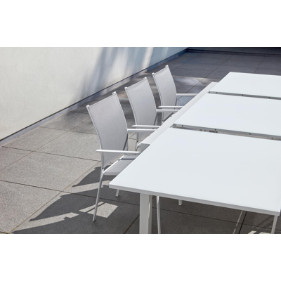 Calobra verlengbare tuintafel in wit aluminium en glas wit - L 220/330 x B 107 x H 75 cm