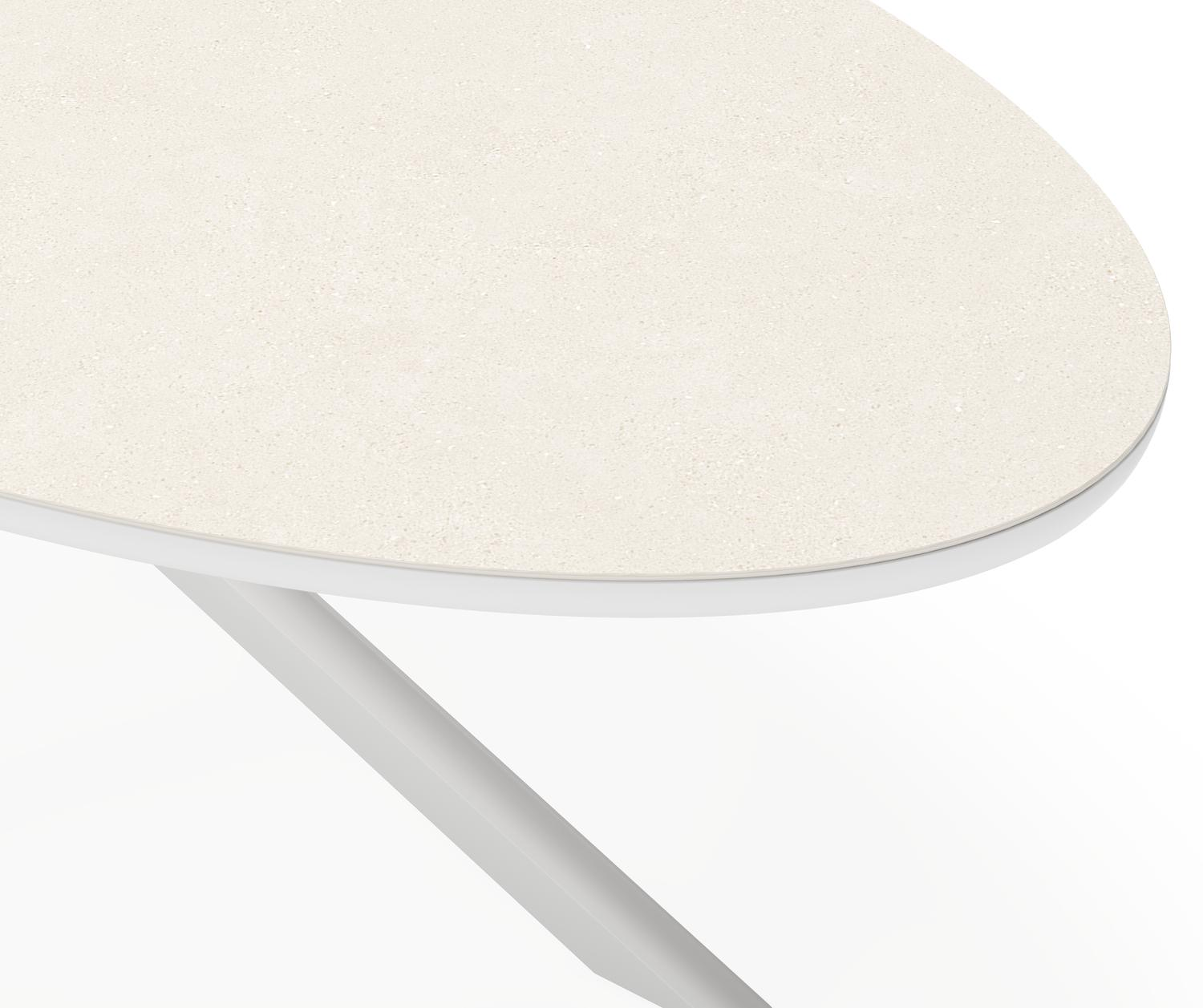 Pamplona ovale tuinset in wit aluminium en sintered stone crema minerale met 6 Amalfi tuinstoelen