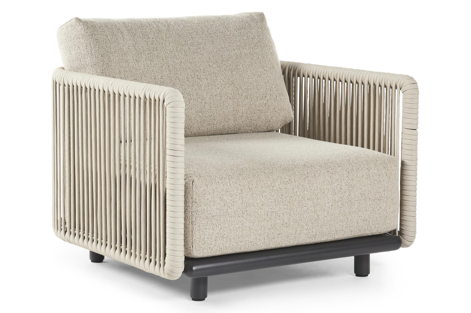 Organo loungestoel 1-zit in zwart aluminium en beige verticaal geweven luxe vlakke rope met marbella beige All Weather Cosytica kussen
