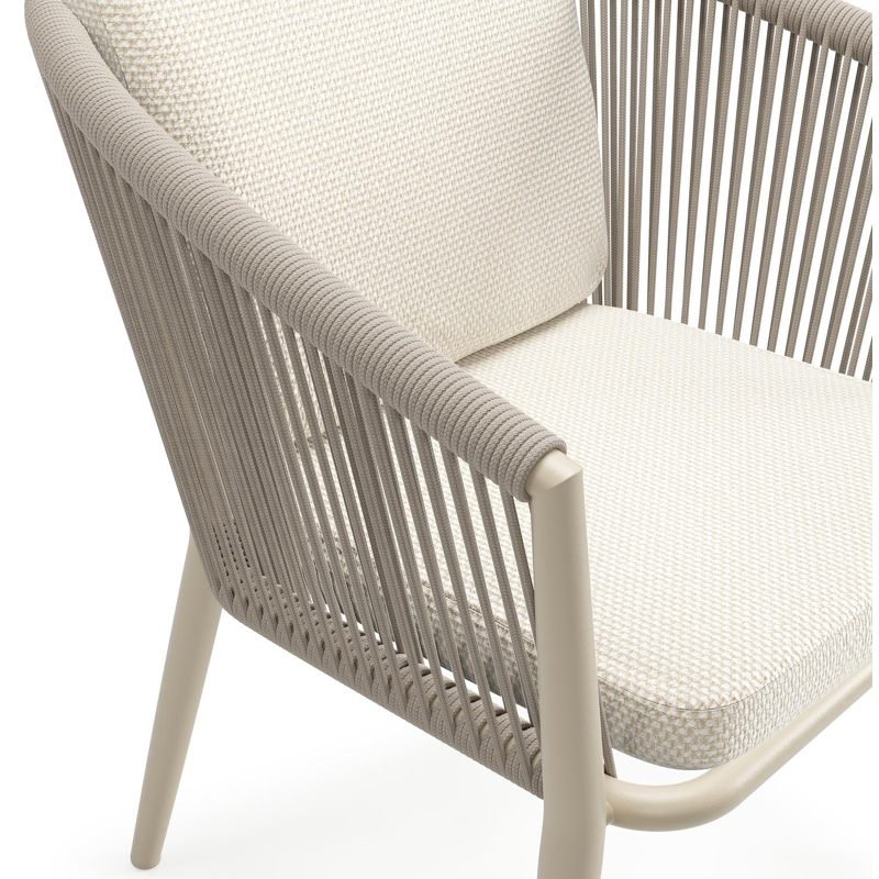 Orso tuinstoel in beige aluminium en beige verticaal geweven ronde rope met luxe zitkussen in All Weather Cosytica Althea Off White