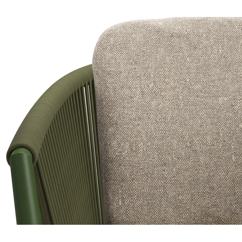 Orso tuinstoel in groen aluminium en groen verticaal geweven ronde rope met luxe zitkussen in All Weather Sunbrella® Luxe Chartres Pewter